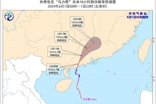 基普图姆车祸汽车残骸图流出，事故发生时车偏离道路撞上大树